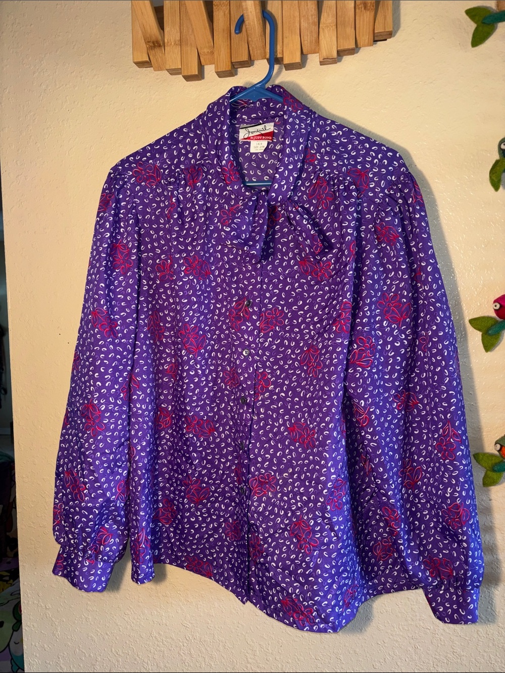 EUC VINTAGE  Jonquil by Judy Bond neck bow secretary blouse by the 1970s/